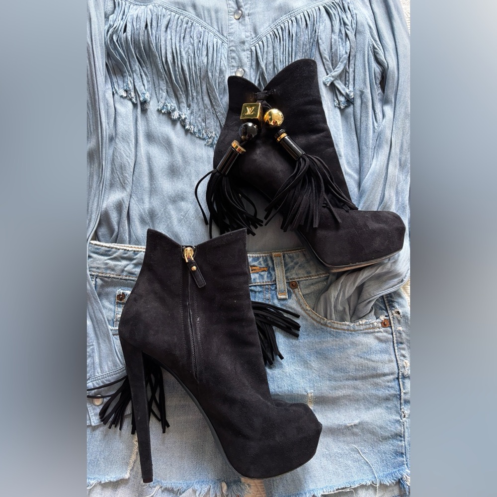 Louis Vuitton chic and sexy ankle boots with 14 cm heels and open toes. - Picture 5 of 17